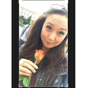 Meet your Posher, Olivia